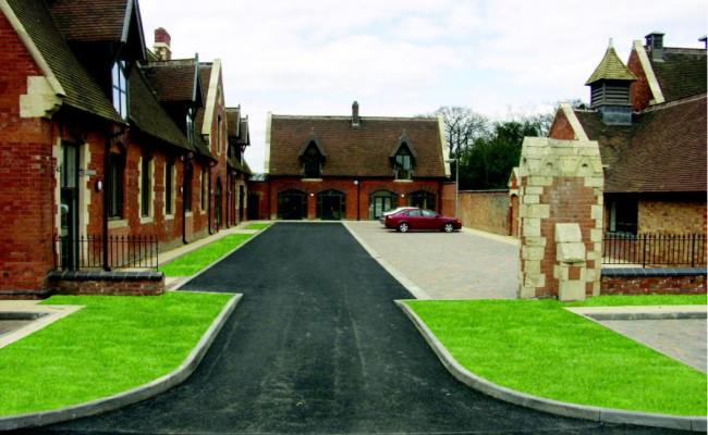 Coleshill Manor Image 2